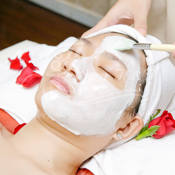 cham-soc-da-mat-tai-spa-ht